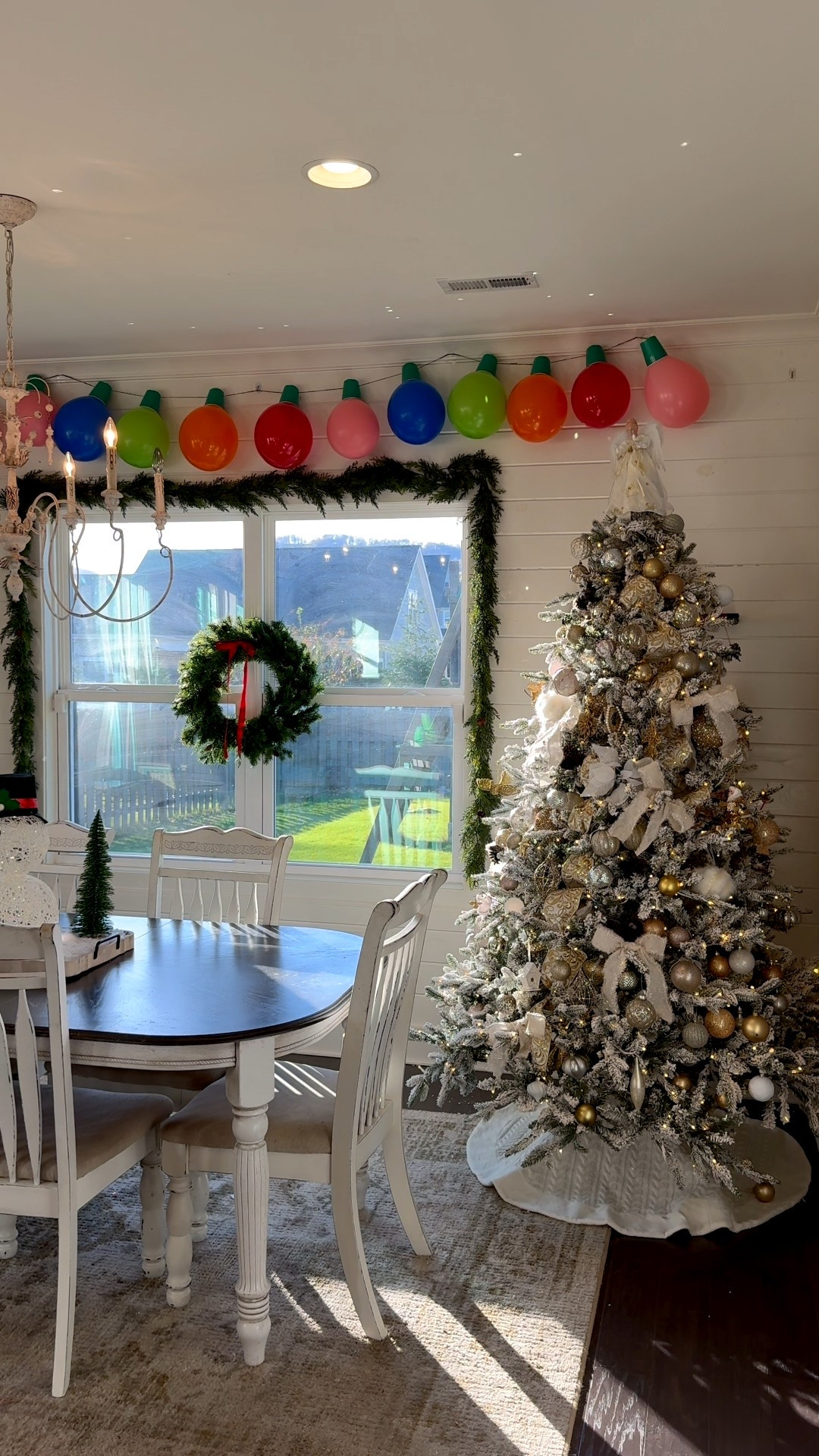 DIY Balloon Christmas Lights! #christmasdiy #diychristmas #christmasparty

#LTKHome #LTKHoliday #LTKSeasonal