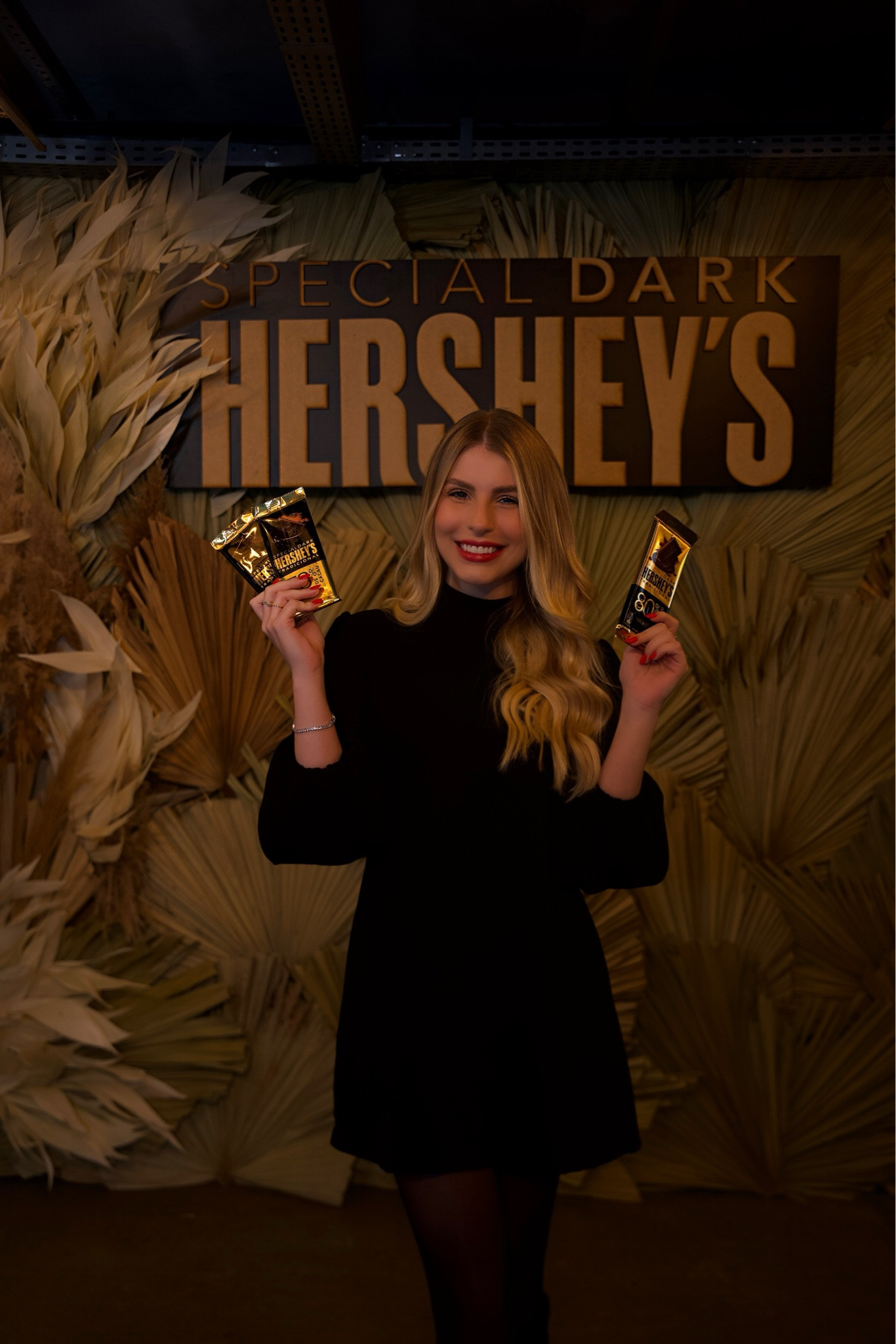 Estive presente no evento de lançamento de Hersheys Special Dark, onde pude experimentar os novos sabores de chocolates 60%, 70% e muito mais. Meus sabores favoritos foram: café e menta. Experimente você também, tenho certeza que vai amar! #CreatorNovemberLTK #Hersheys 

#LTKbrasil #LTKfamily #LTKsalealert