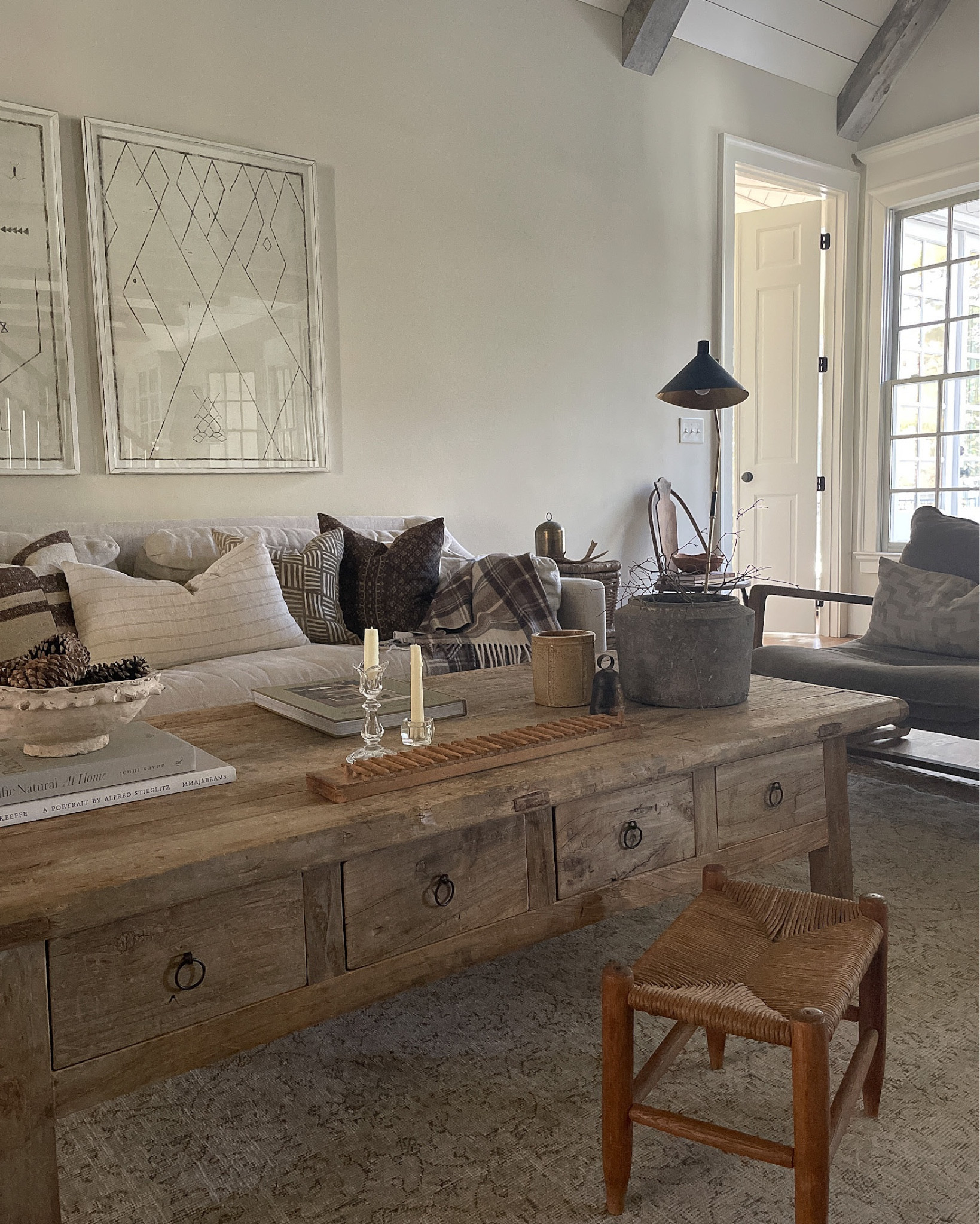 Neutral living room, neutral winter design, coffee table decor

#LTKHoliday #LTKhome #LTKSeasonal