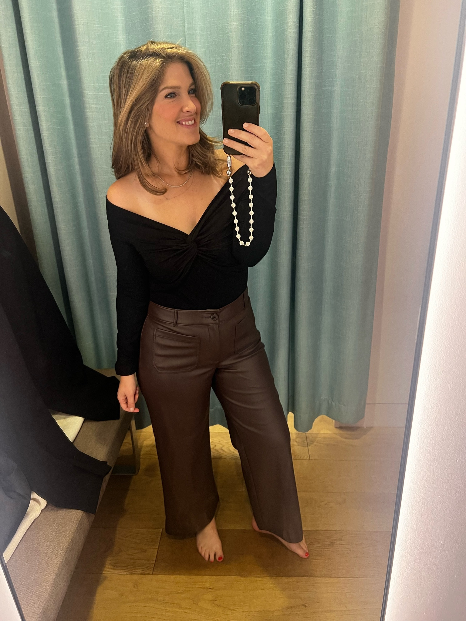 Loft is SO good right now. Comment “LOFT” to shop all of these finds, or shop via the link in my bio, in stories, or in my “October Reels” highlight!

Sharing Friends & Family finds today - everything is 40% off plus an additional 15%…making it 49% off! Let me know if you have any questions on sizing. I’m obsessed with the holiday collection!

#loft #loftstyle #loftfashion

#LTKFindsUnder50 #LTKStyleTip #LTKSeasonal