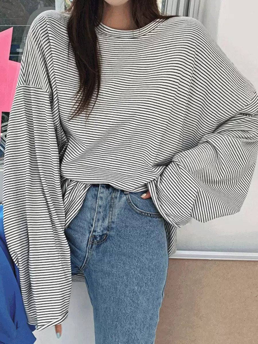 DAZY Striped Print Drop Shoulder Oversized Tee
   
      SKU: sw2207253971736566
          (41 Re... | SHEIN