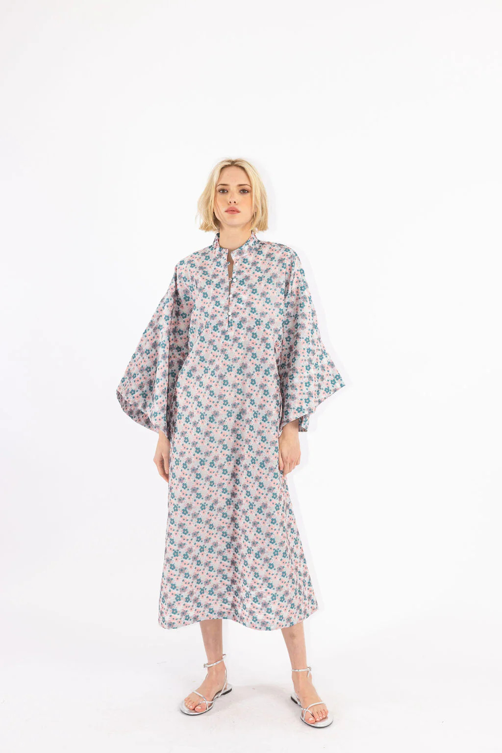 blue & pink floral maxi caftan | La Vie Style House