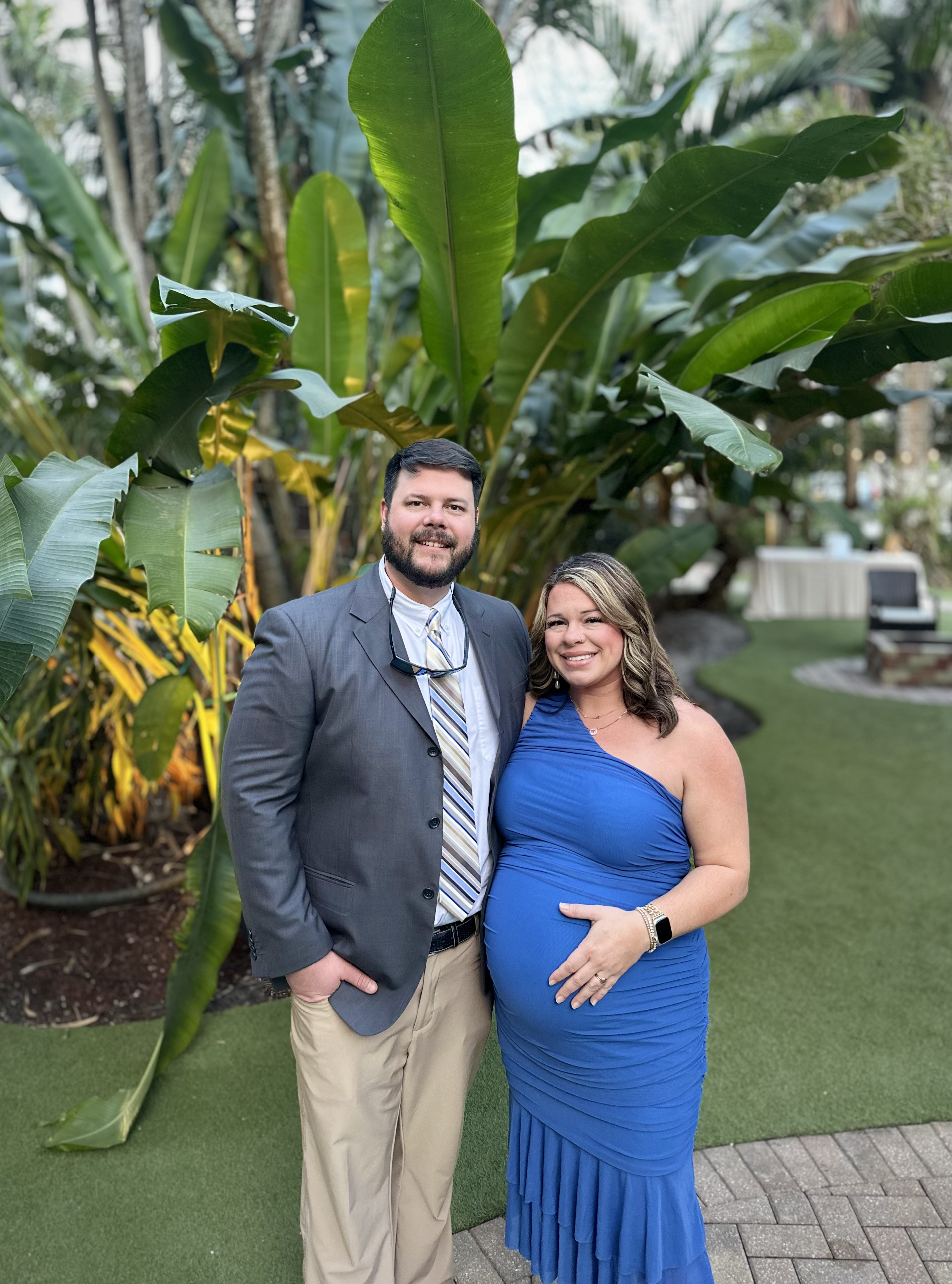 Loving this wedding guest dress at 35 weeks pregnant. Very stretchy material and a mermaid dress style that’s so flattering for pregnancy. I ordered a size XL but could have easily worn the size large that I normally wore pre pregnancy.

This Amazon dress also comes in lots of other colors and is super affordable .