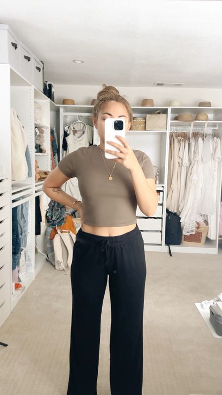 Loving the comfy and classic pieces from Nuuds that can go with any type of outfit. These are great closet staples!


Neutral outfits, comfy sets, neutral style, closet staples, casual looks, casual pieces