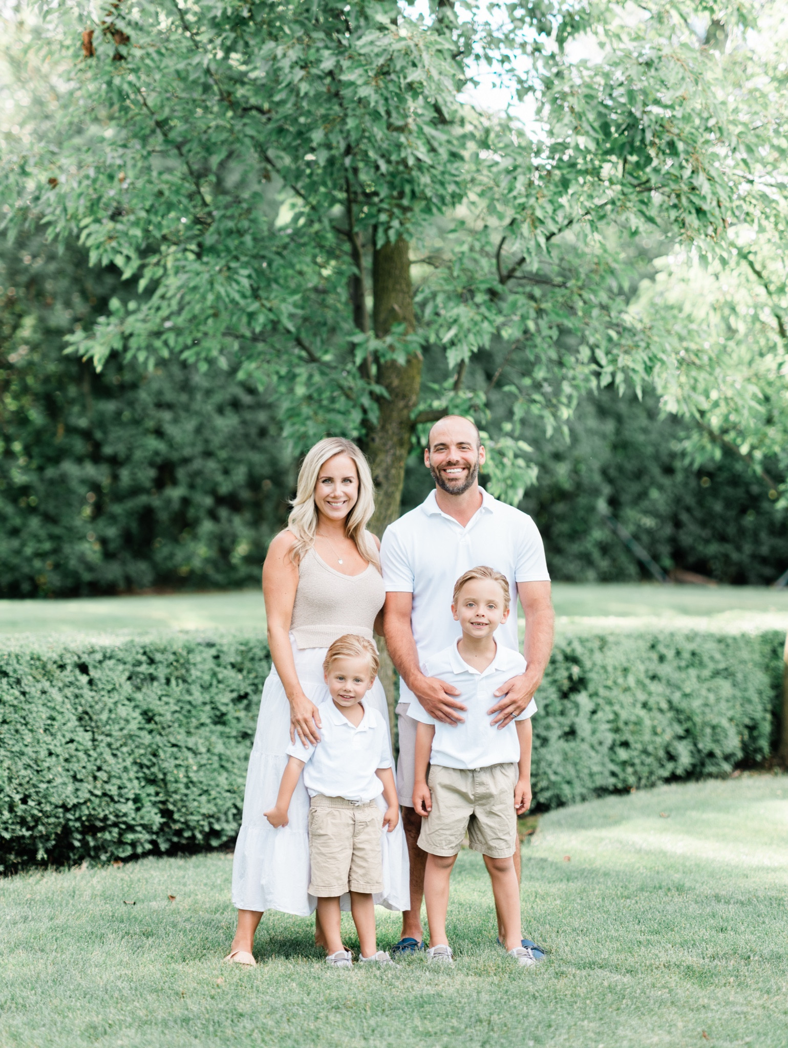 Family Photo Outfit Ideas

#LTKKids #LTKFamily #LTKSaleAlert