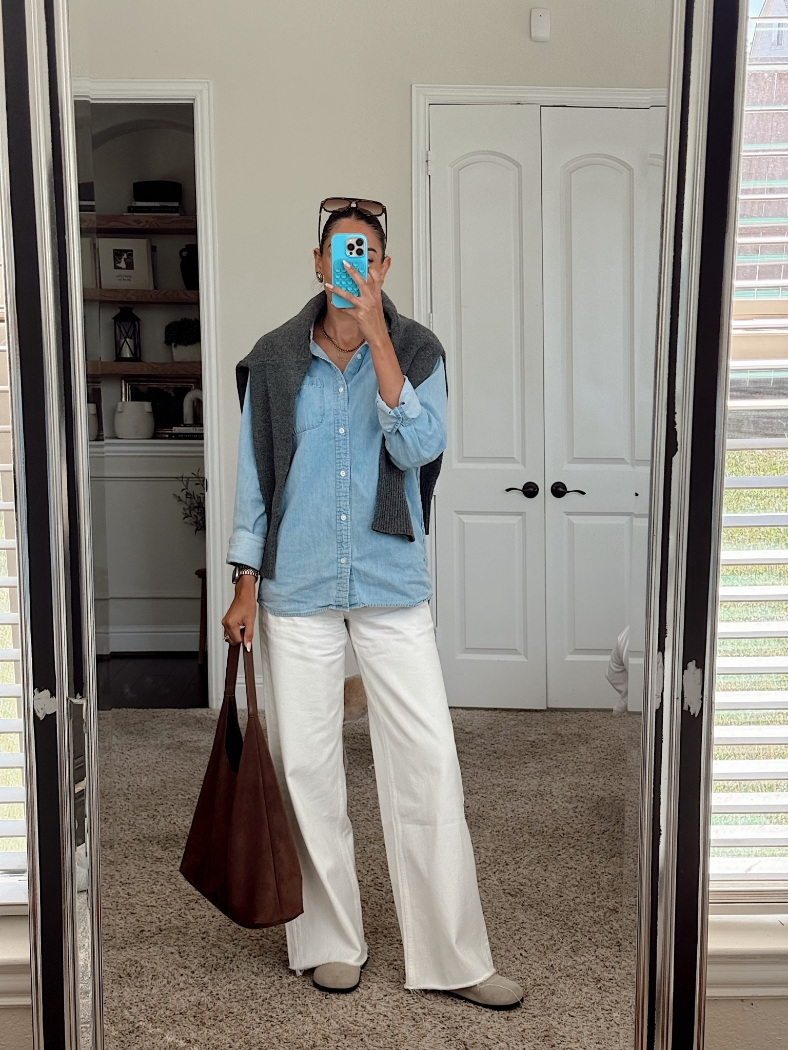 Small top denim shirt
26L bottoms 