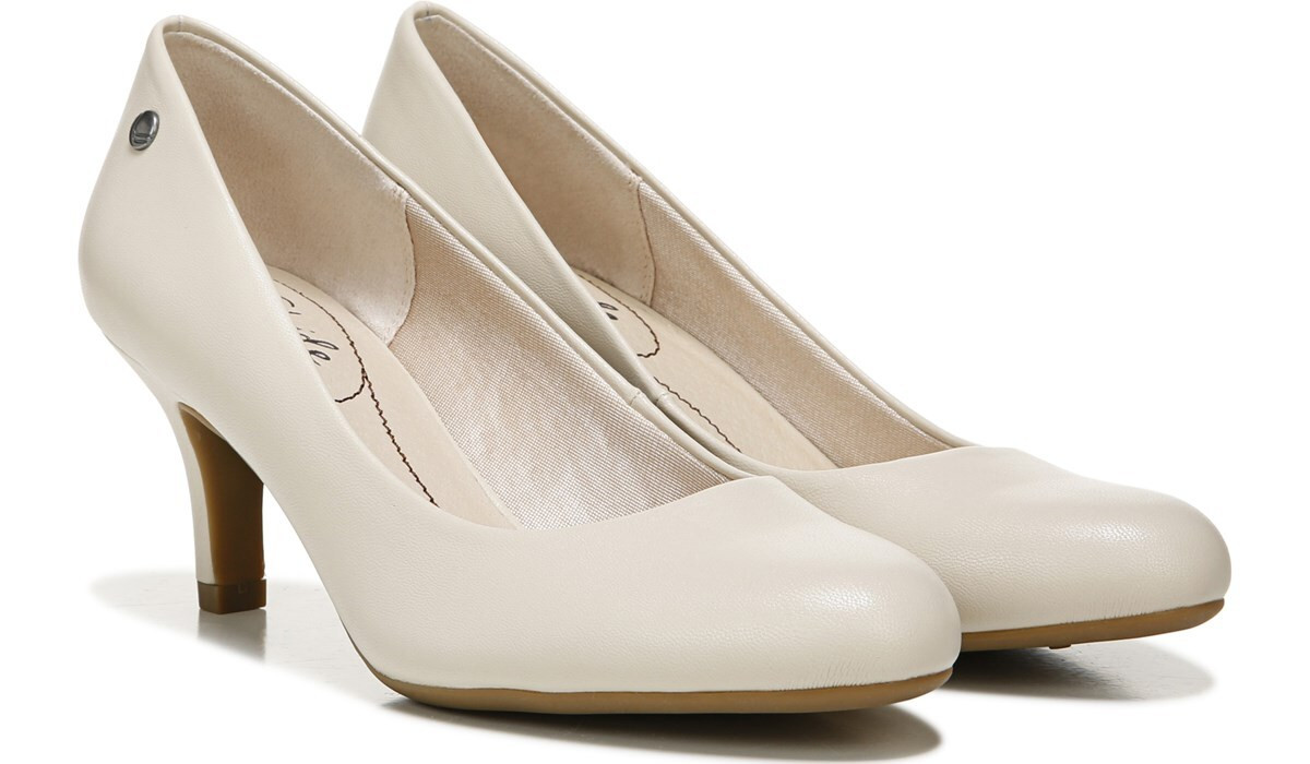 Women's Parigi Narrow/Medium/Wide Pump | Famous Footwear