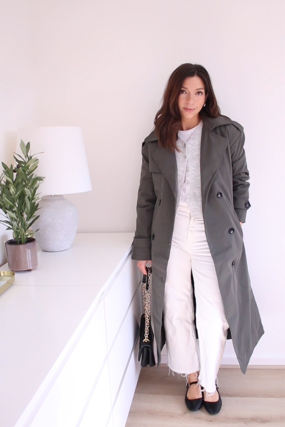 Transitional spring outfits 🌸

Khaki Trench coat : pretty little thing (wearing a size 6) it’s lined so pretty warm! 
Knitted waistcoat : Primark 
Vest top : Primark 
Jeans ; old Zara via Vinted 
Shoes : new look 

Spring outfits, spring style, outfit ideas, trench coat, white jeans, ballet pumps, Mary Jane shoes, waistcoat, knitted waistcoat, petite style, maxi trench coat outfit 

#LTKeurope #LTKSeasonal #LTKstyletip