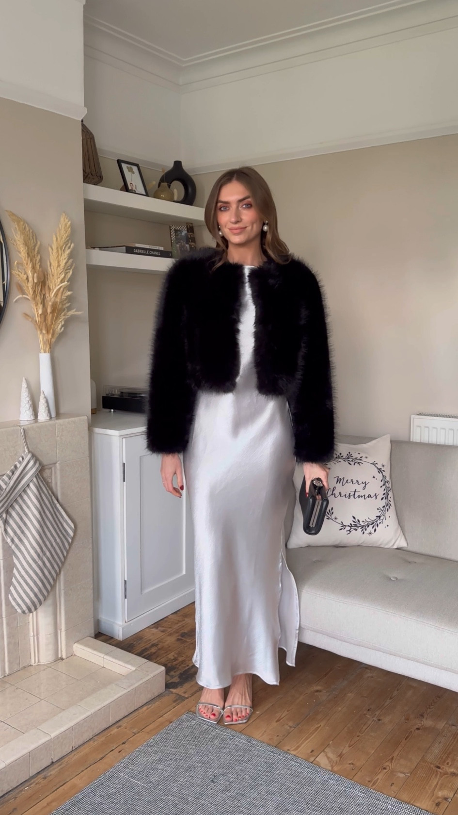 Christmas Day outfit ideas

Wearing a size 10 in the Warehouse silver satin midi dress
I’m 5ft 6 for an idea of the length 
Black faux fur jacket, mine is from Mango last year but I’ve linked similar
Silver heels
Black leather evening bag
& other stories silver and pearl earrings 



Evening outfit, Christmas outfit, party outfit, New Years eve outfit, silver dress, outfit idea, outfit inspiration, Christmas party, winter outfit, dress, fur jacket 



#LTKuk #LTKwinter #LTKeurope