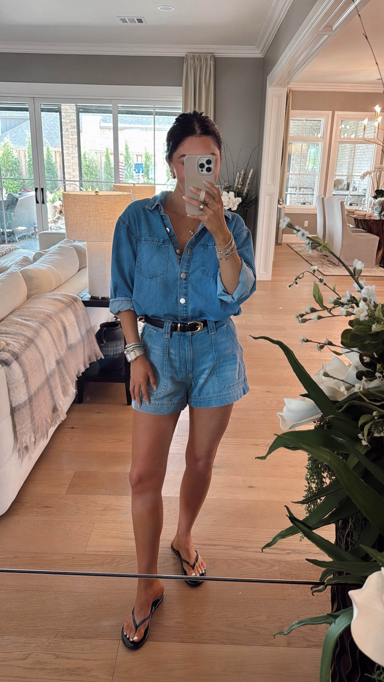 Affordable Chic Denim Look 💙
I’m wearing a small in the top and a small in the shorts! The shorts are on sale for $15! 

#LTKFindsUnder50 #LTKSeasonal #LTKStyleTip