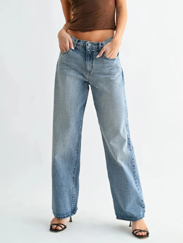 Just Black Denim The Lightweight Relaxed Straight Jean | JAYNE