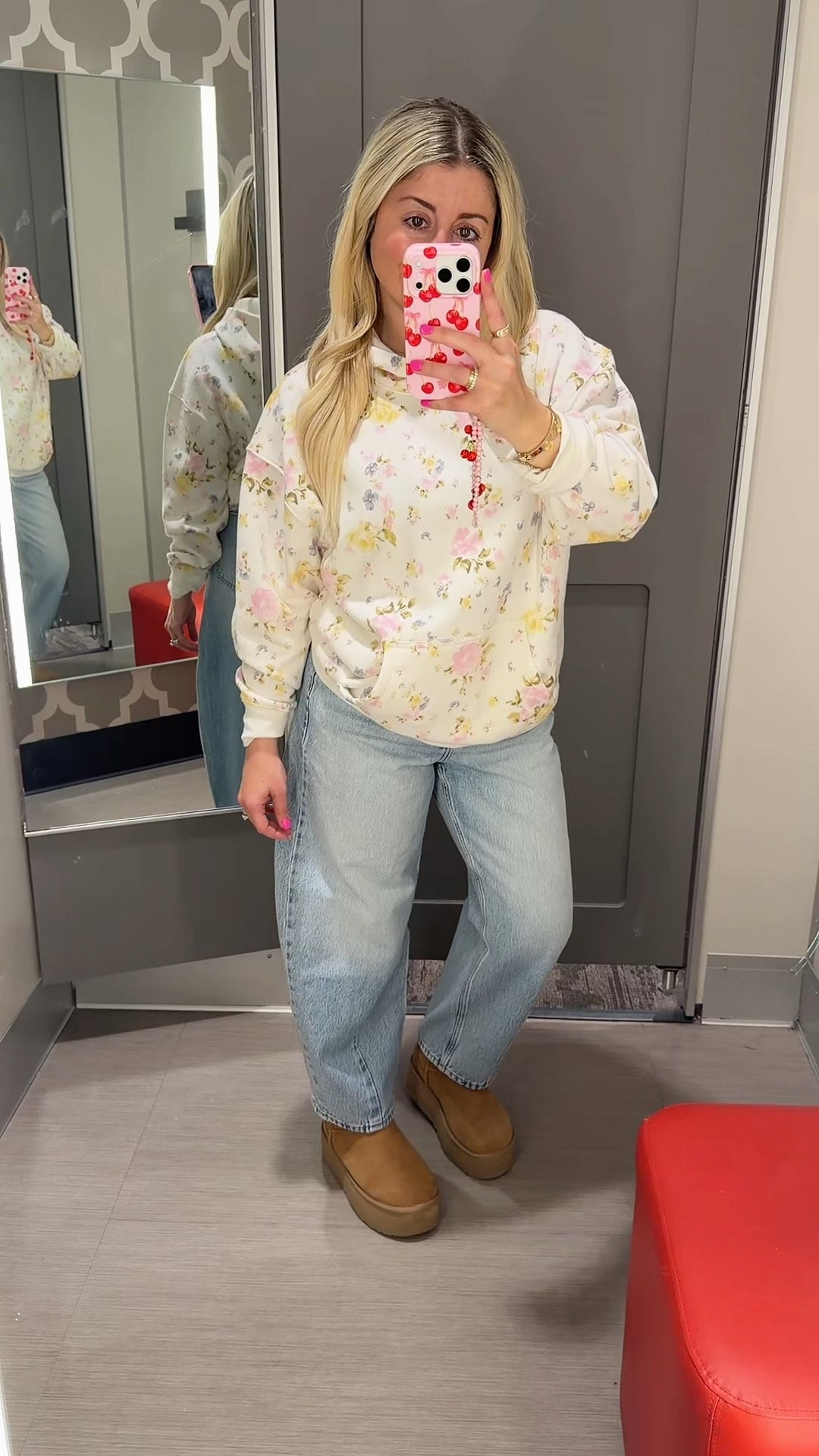 Target outfit
Hoodie small
Barrel jeans size 4
Platform Ugg boots tts

#LTKootd