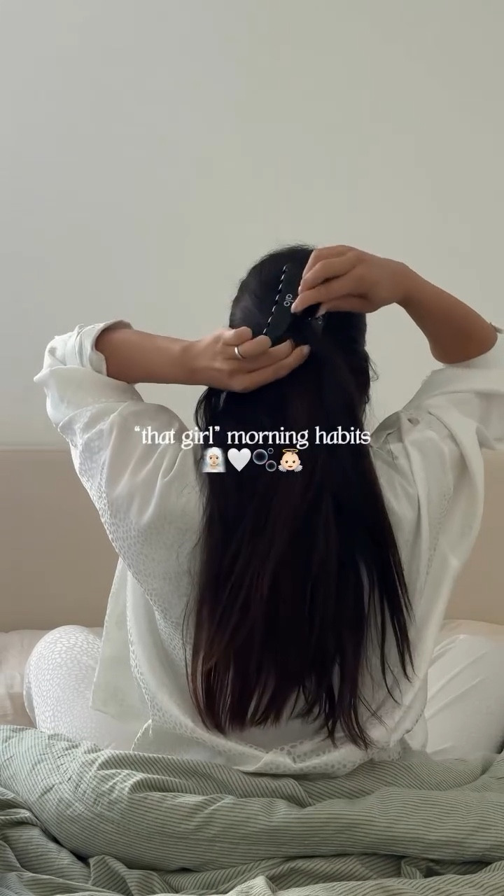 After pregnancy my hair really struggled, and I tried so many supplements with no results. These vitamins from Joyce Giraud are the only ones that truly saved me🙏🏼
#selfcare #morningroutine #healthyhabits

#LTKselfcare #LTKmomlife #LTKdayinmylife