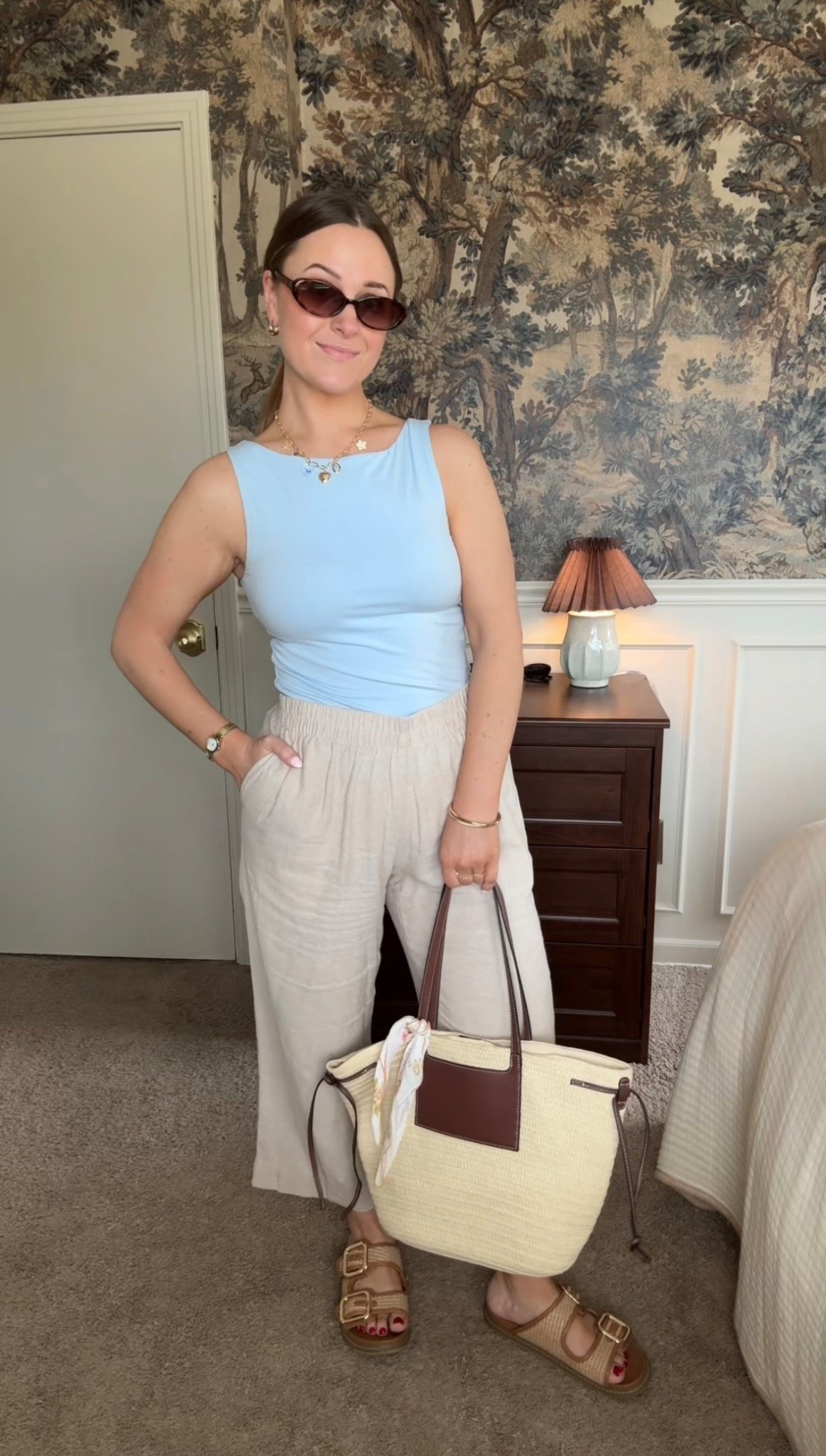 This boatneck tank + linen pants combo is so chic for summer 😮‍💨

#LTKSeasonal #LTKootd #LTKSaleAlert