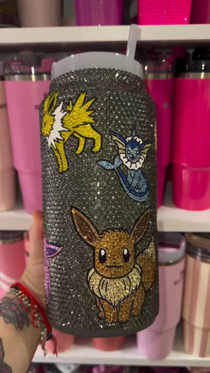 Well this took a very HOT MINUTE! But it was worth it! I do love the turnout #eeveelutions #pokemon #eeveelution #eevee #customtumblers 

Everything used is linked or comment shop for a DM link