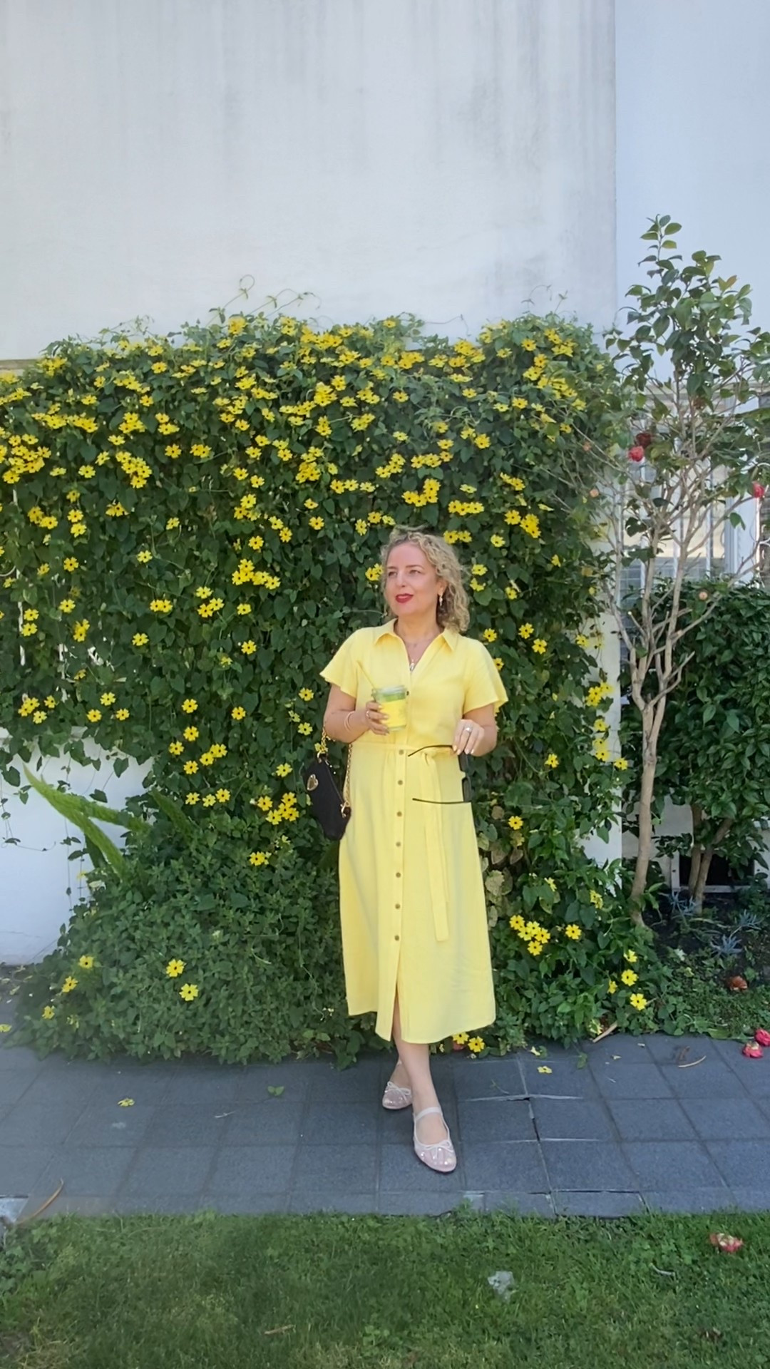 Say hello to your new favorite travel outfit: petite-approved, spring-ready, and under $50.

This butter yellow beauty is soft, lightweight, and ideal for warmer days. I sized up to a medium for a little extra wiggle room (especially good for long flights or road trips). The fit still works perfectly on petites, which is rare.

Shoes are a 7.5 and comfy enough for all-day wear.



#LTKFindsUnder50 #LTKTravel #LTKPetite