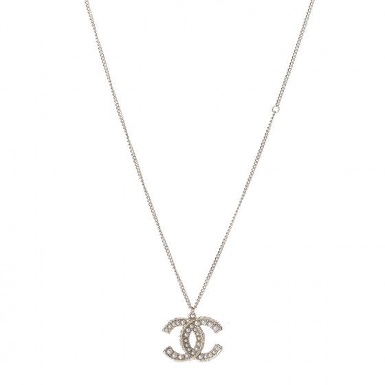 CHANEL Pearl CC Pendant Necklace Gold | Fashionphile