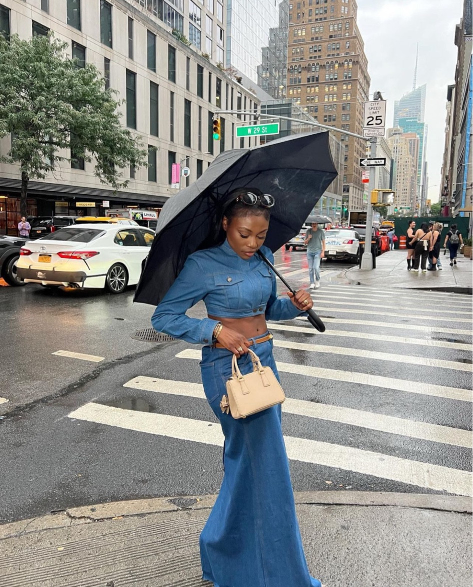 Double denim? It’s the current vibe⚡️💙

#LTKSeasonal #LTKeurope #LTKHoliday