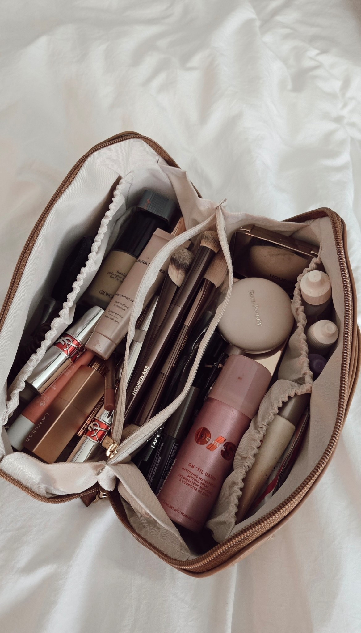 the best makeup bag for organization! i love all the pockets + the brush pouch— keeps me organized and makes everything easy to find. comes in 2 sizes. i have the medium. #founditonamazon #beauty #amazonbeauty #ad @amazon