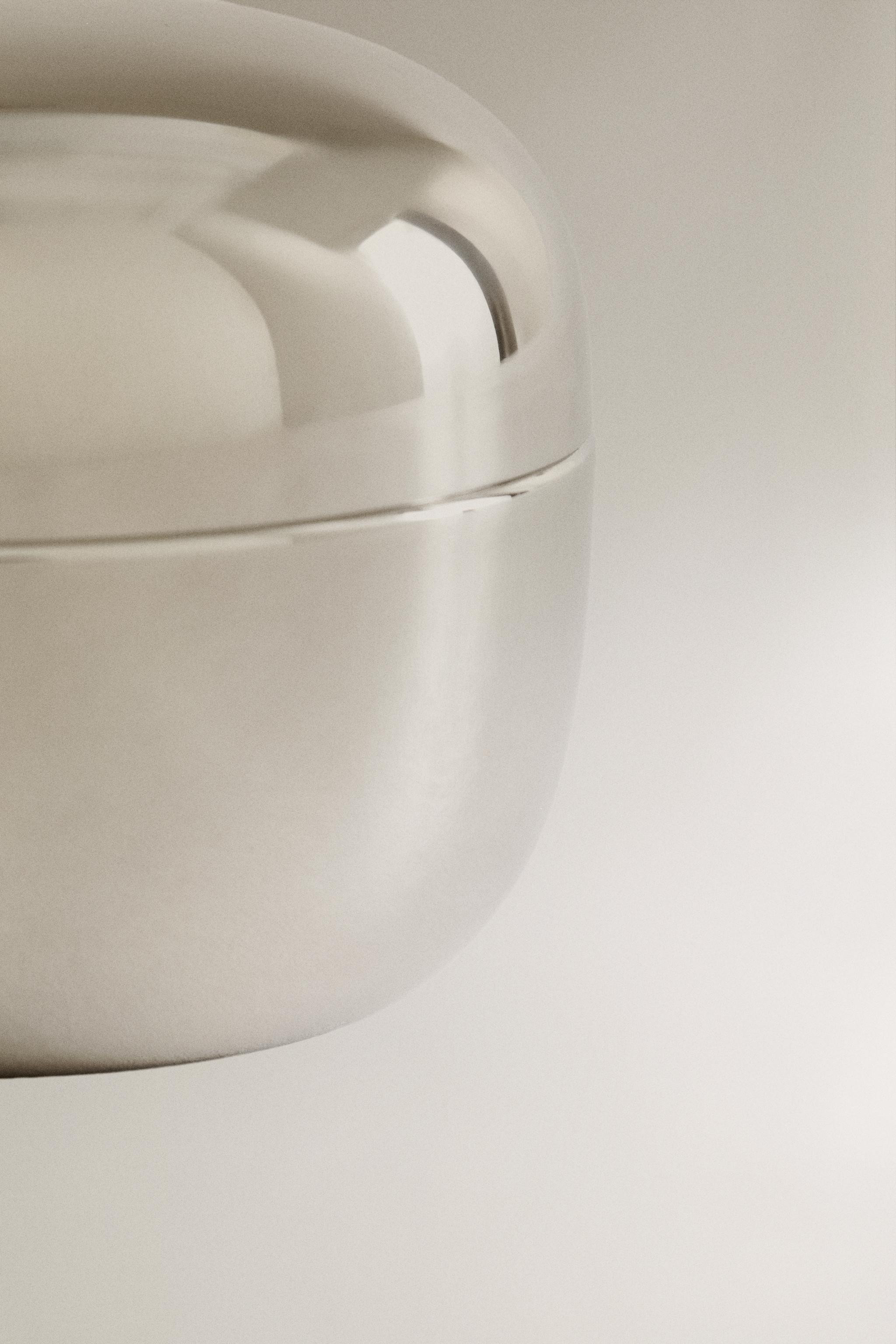 LARGE ROUND METAL BOX | Zara US