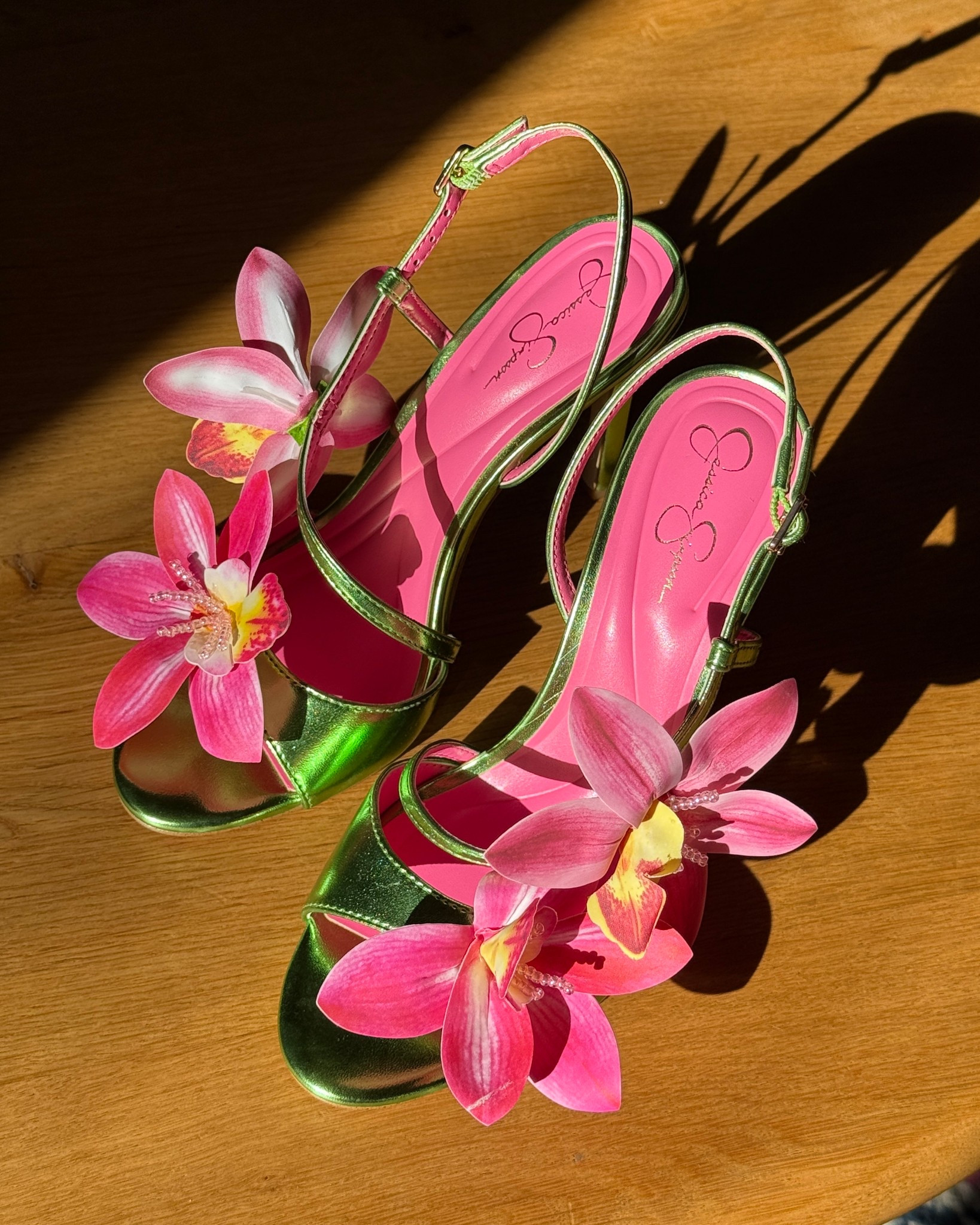 these heels are selling out everywhere so this is a list of everywhere that currently sells them! I will keep updating as I find more! 