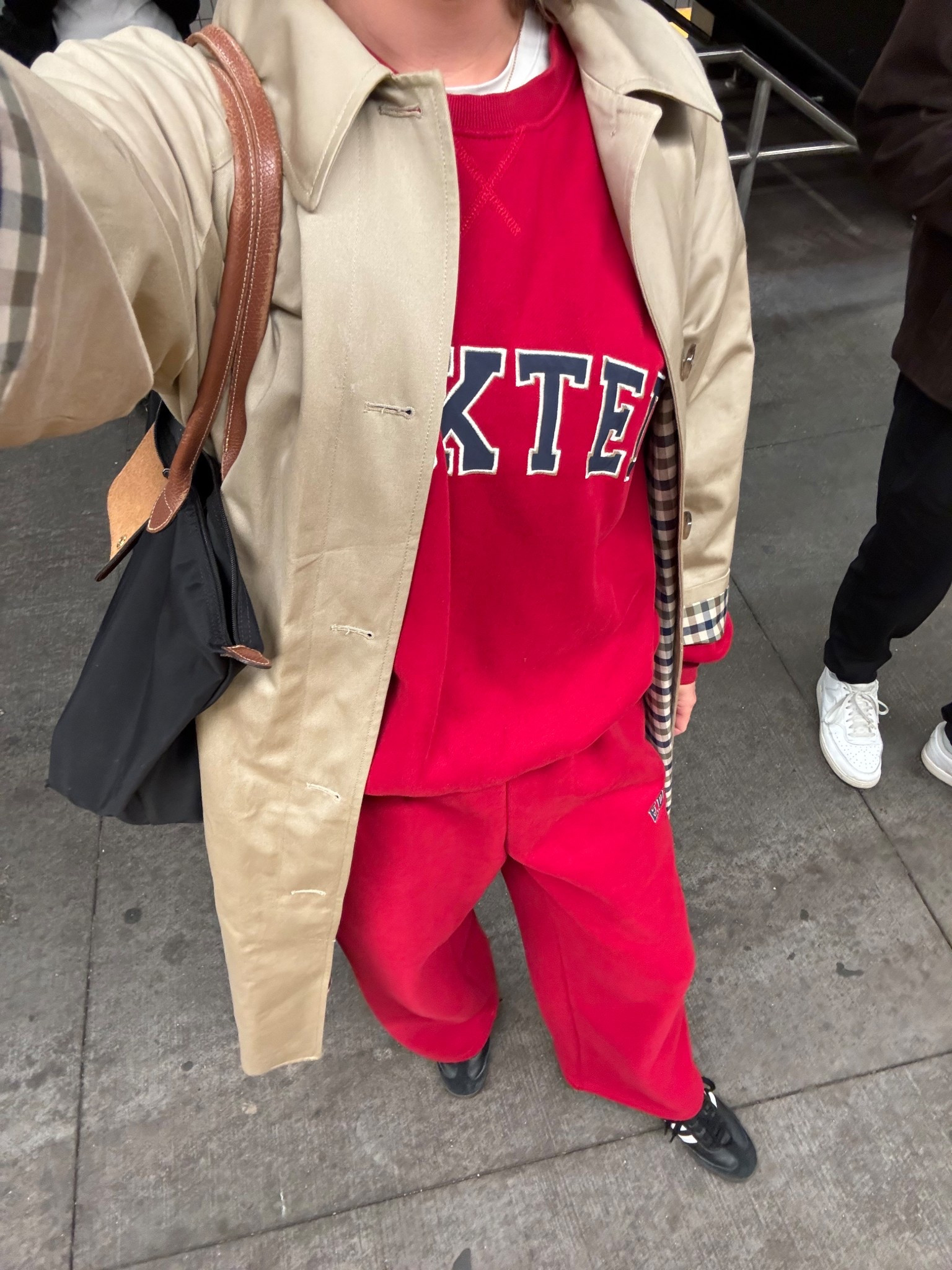 Casual fall city outfit 

#LTKSeasonal #LTKFindsUnder100 #LTKStyleTip