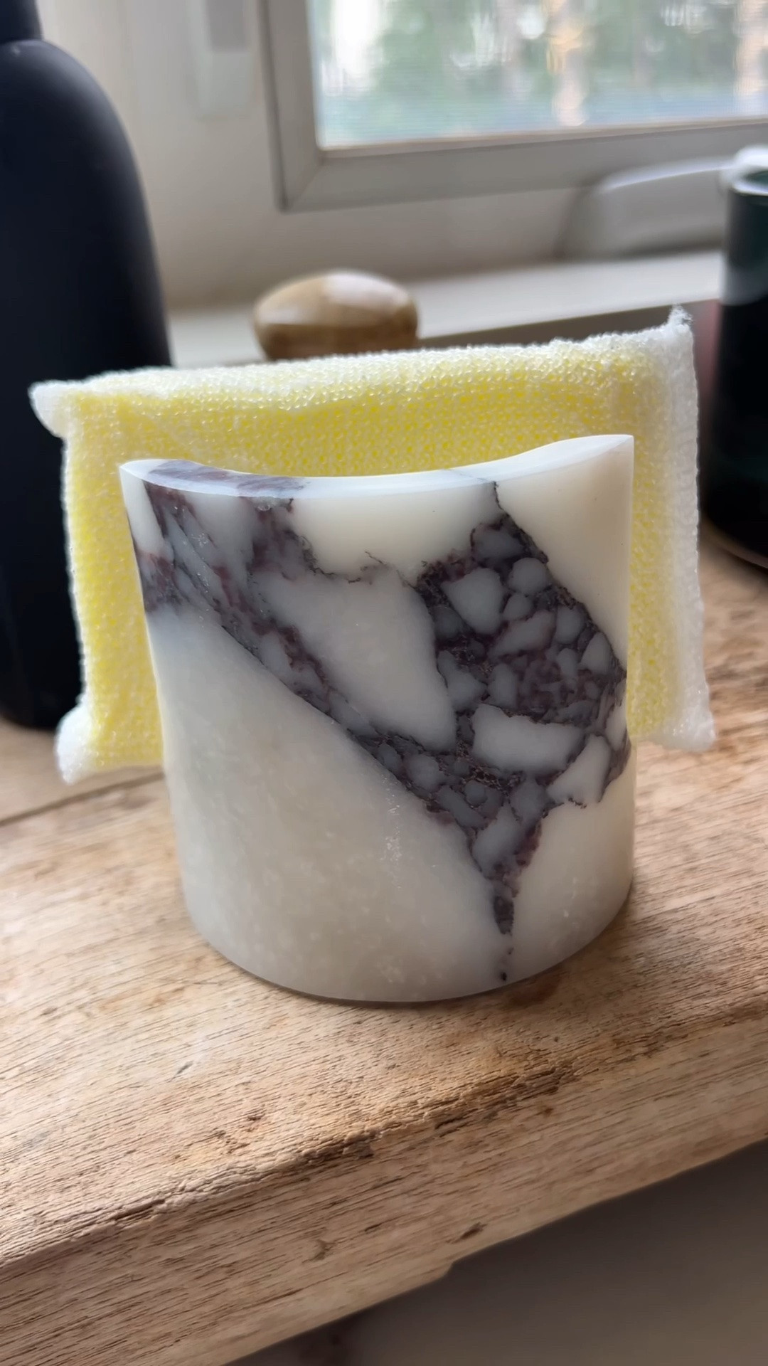 A chic home for your kitchen sponge🫧

#LTKHome #LTKU