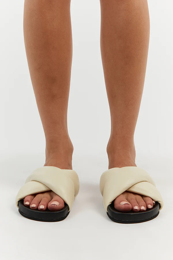 THE BALI TAILOR EADIE CREME SLIDE | DISSH