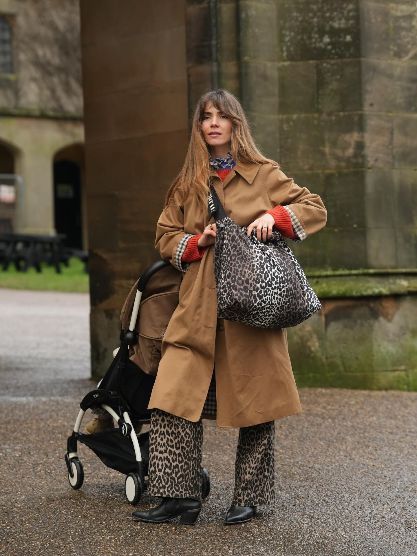 Winter blues don’t magically go away, but fresh air, getting dressed, and a carrier I truly trust and works help more than I expected…
-
-
-
-
Baby Carrier and bag: @wildride_official