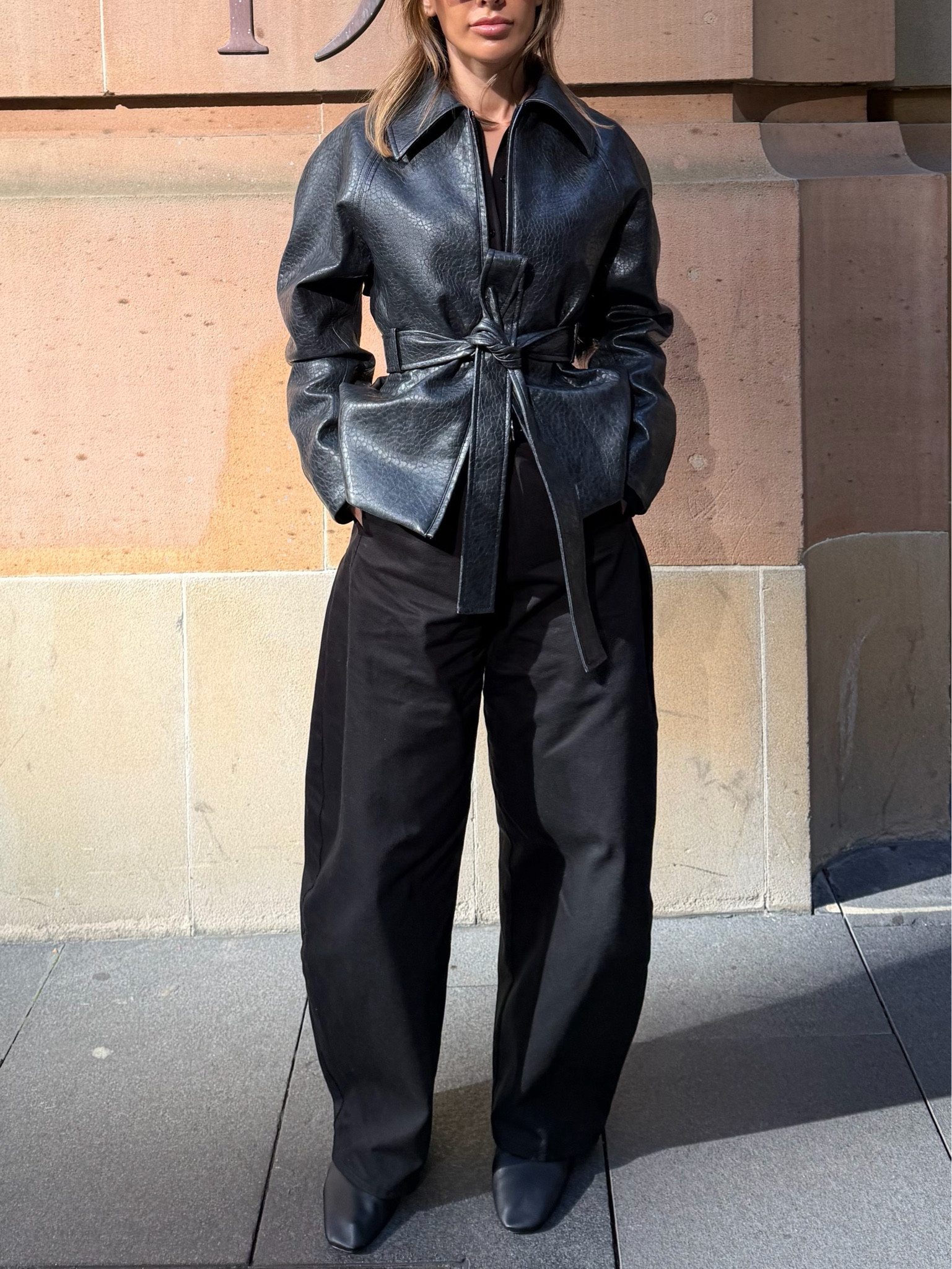 Outfit! Wearing size 10 jeans and size xs/s in jacket 

#LTKautumn #LTKstyletip #LTKaustralia