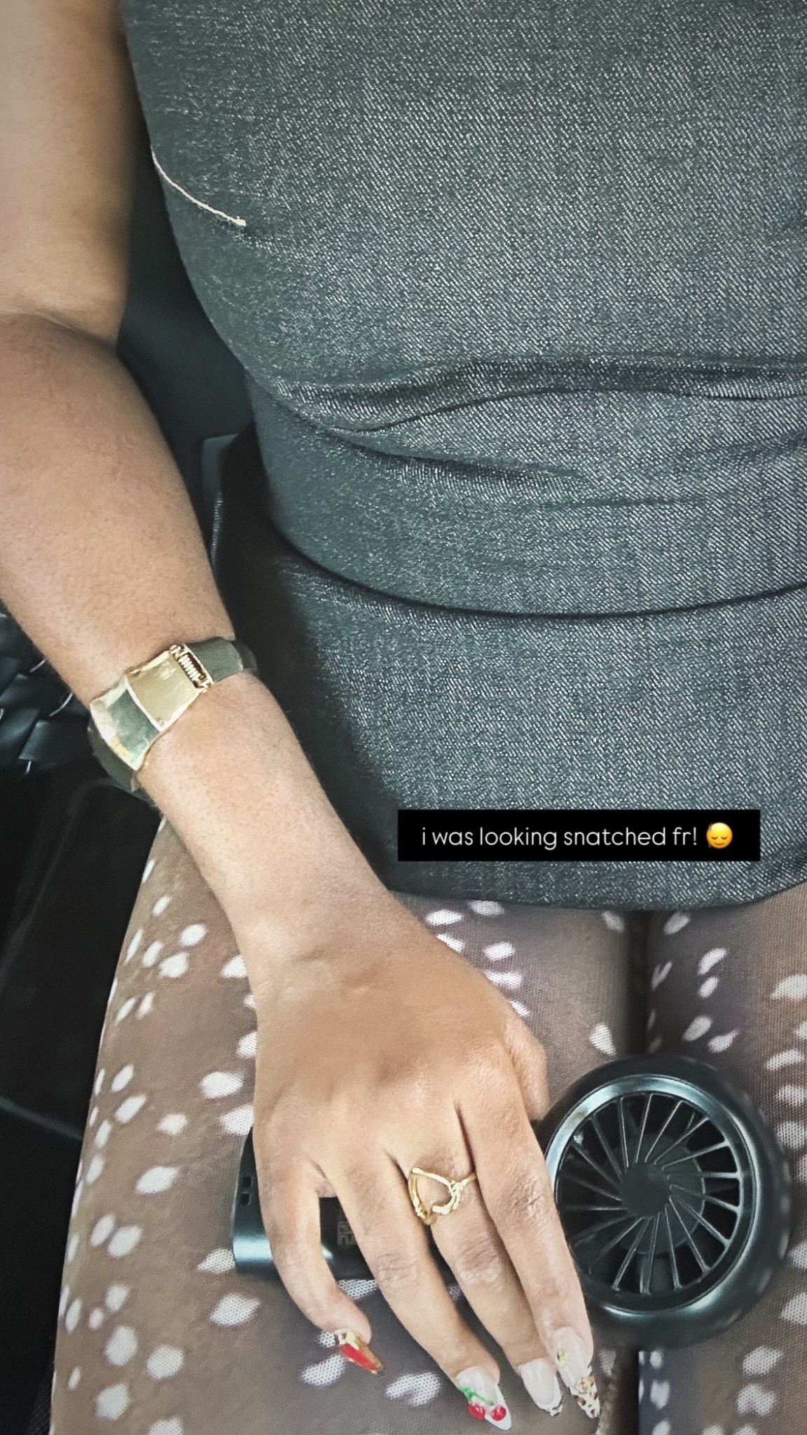 the fan is an accessory 🖤

#LTKcanada #LTKstyletip #LTKsummer