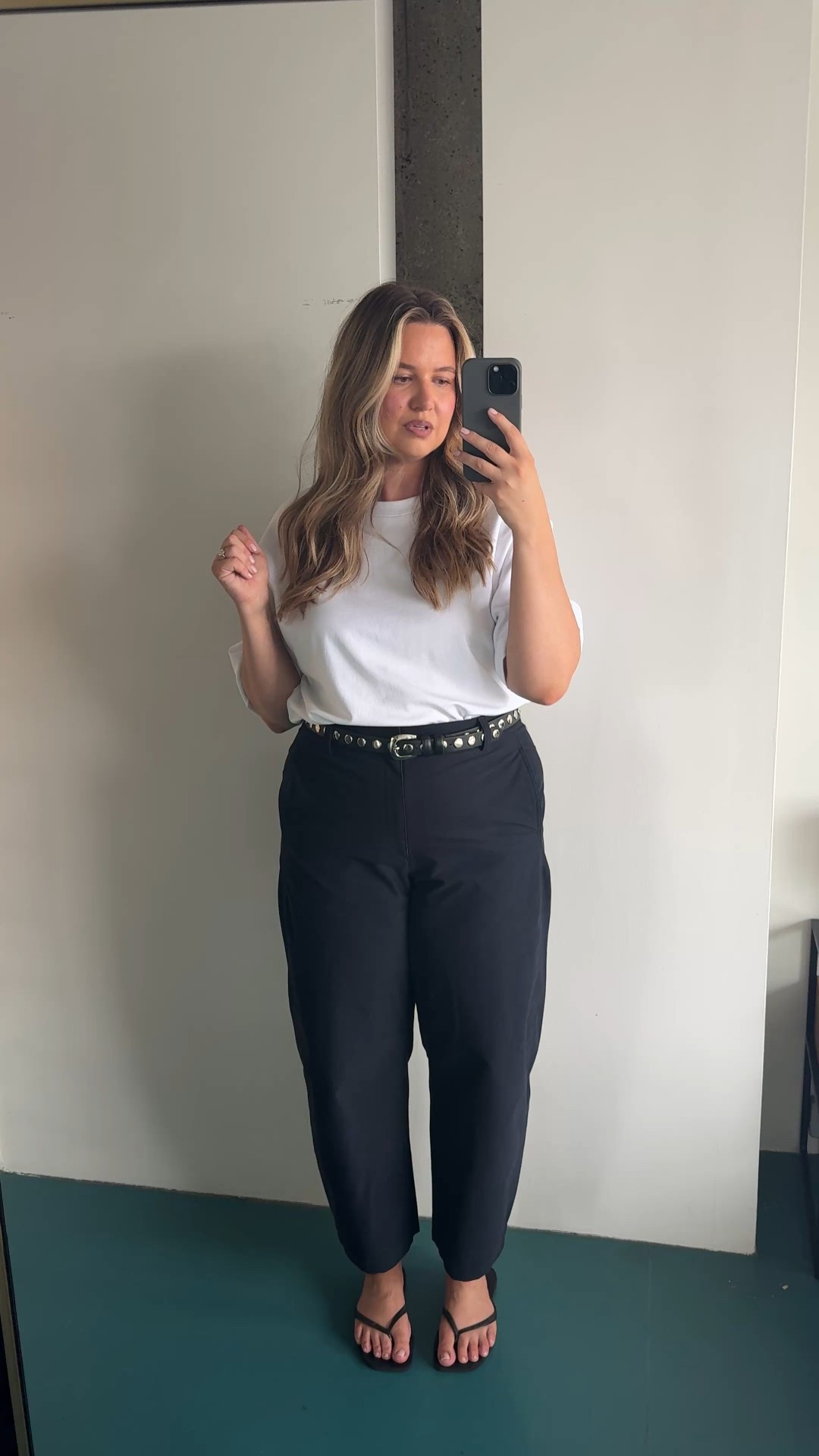 Uniqlo Airism t-shirt XL
Uniqlo blue trousers XXL reg
Hush belt
Haviana flip flops 