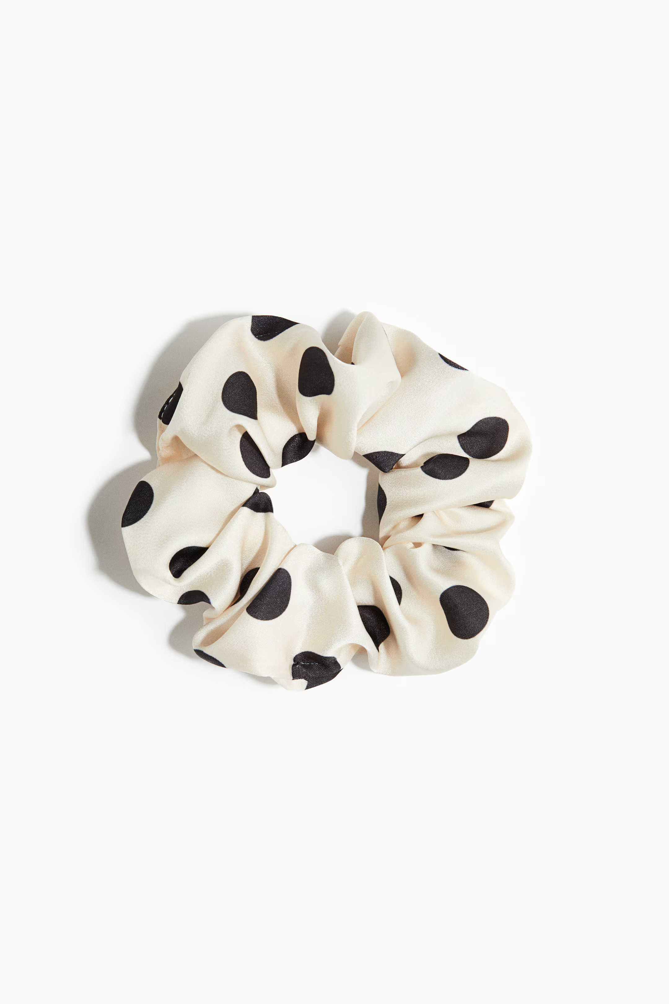 Large ScrunchieSave to Favourites$9.99Colour:Cream/dotted Add to bagAdd to bag   Offer ends in 00... | H&M (US + CA)