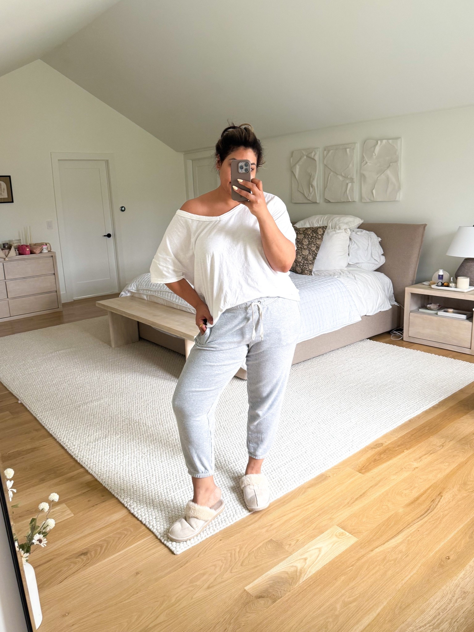 OOTD: day 92/365 of sharing my realistic midsize outfit of the day! I’m 5’9” 38D size 12/xl — I’m wearing a size XL in the top but it runs oversized on purpose & L in the aerie joggers ♡

#LTKSaleAlert #LTKMidsize #LTKFindsUnder50