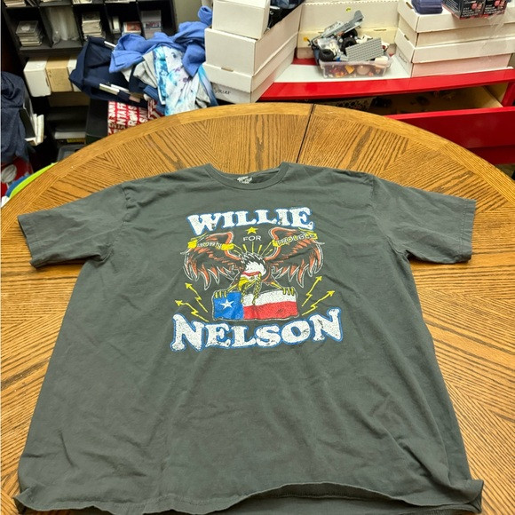 Gray Willie Nelson Graphic Tee | Poshmark