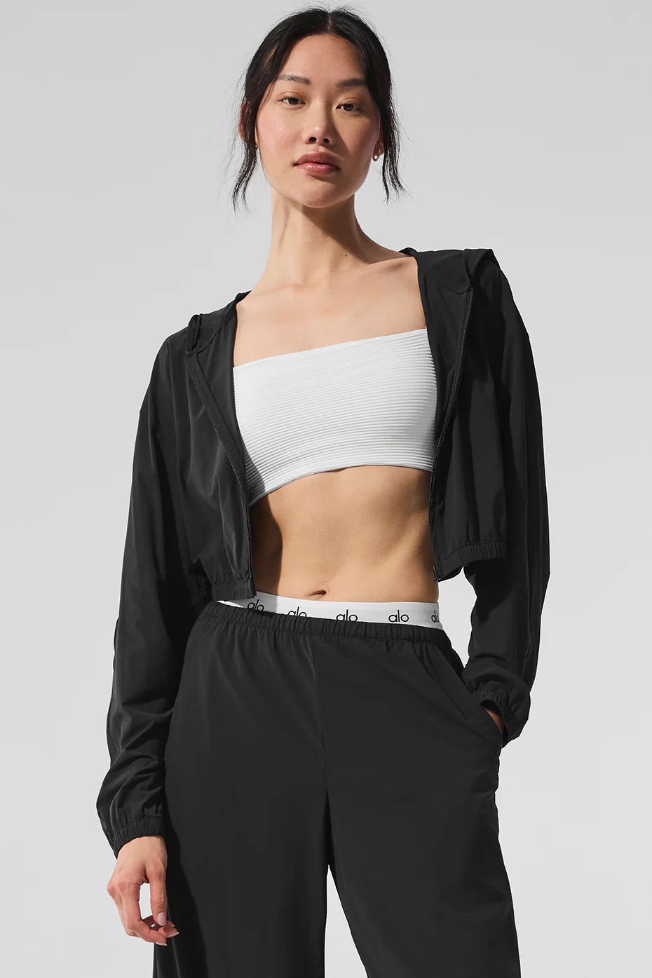 ALO | Cropped Breezy Full-Zip Hoodie in Black, Size: Small | Alo Yoga (US)
