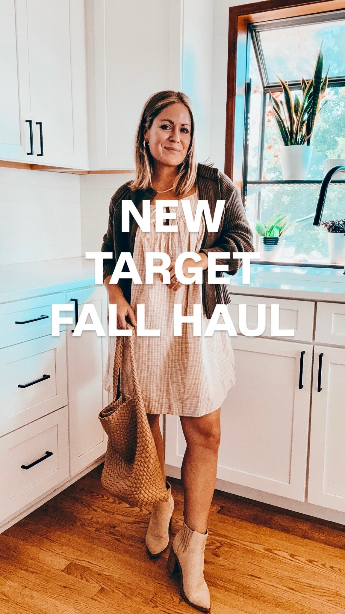 New @Target Fall Haul!

Sizing info:
-brown cardigan: S
-beige cardigan: XS
-fall dress: S
-brown barrel leg jeans: 4 short
-blue wash barrel leg jeans: 4 short
-floral mock neck sweatshirt: M

#LTKSeasonal #LTKPetite #LTKootd