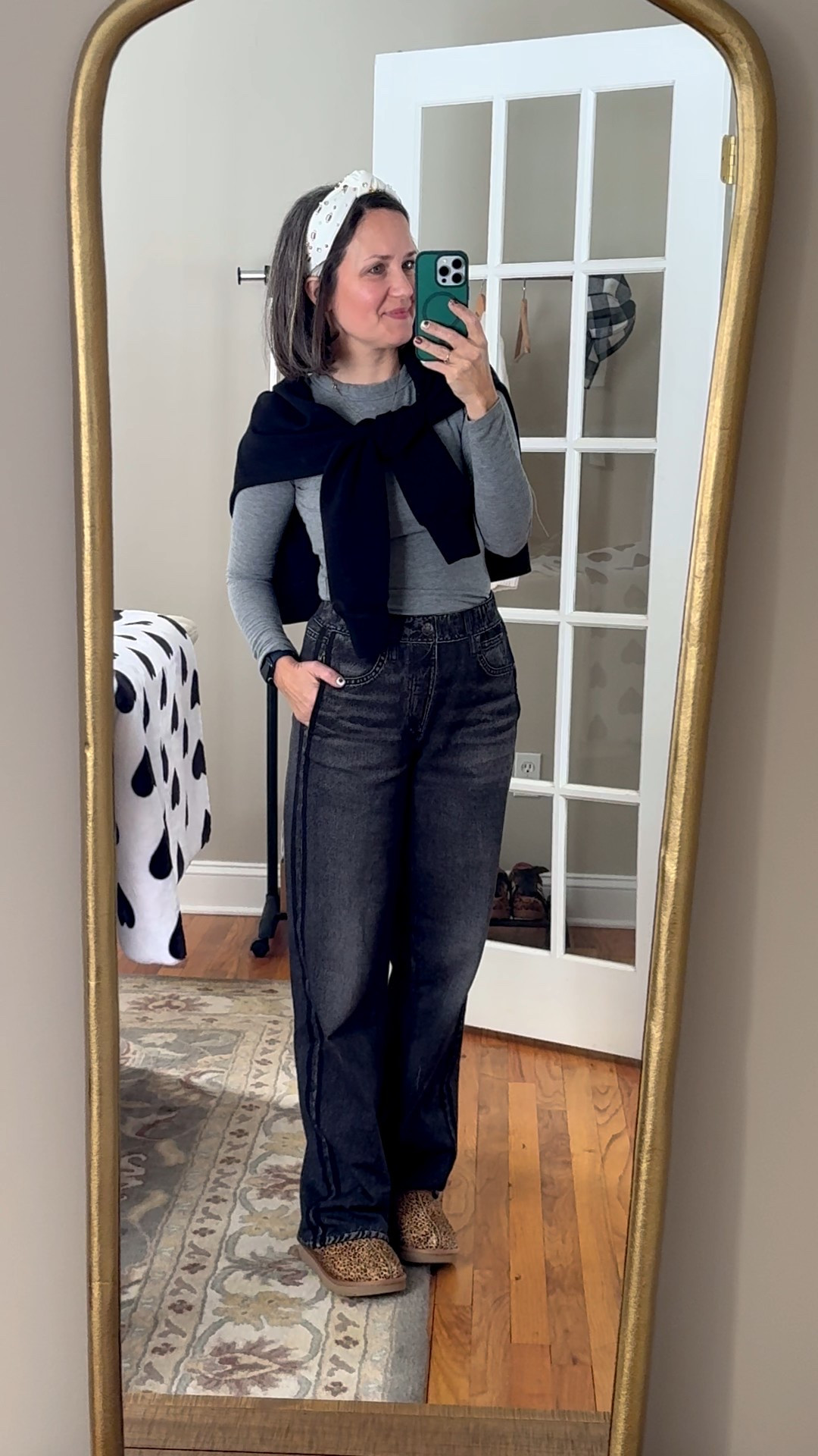 Stay at home Mom today, cozy winter outfit. Spanx sweatshirt I’ve been taking on and off, Rag and Bone sweatpant jeans, Ugg slippers. Wearing my football headband and football nails 🏈 let’s go Patriots!

#LTKmomlife #LTKdayinmylife #LTKOver40