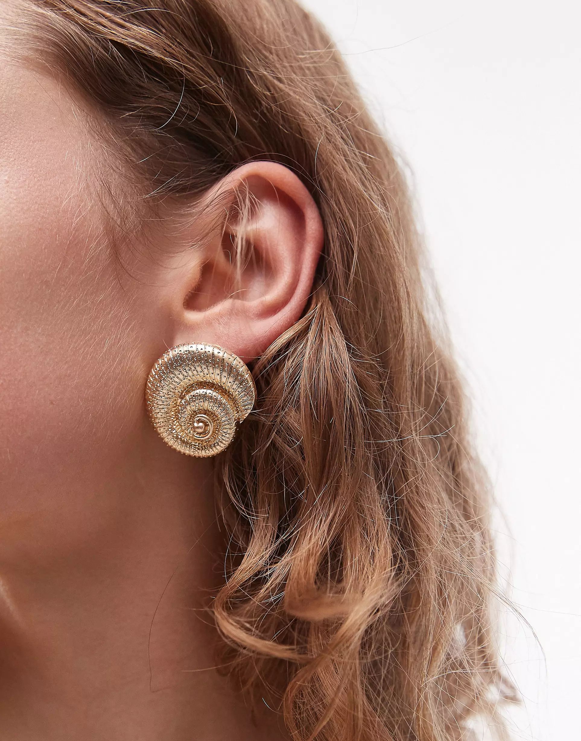 Topshop Erla shell stud earrings in gold tone | ASOS (Global)