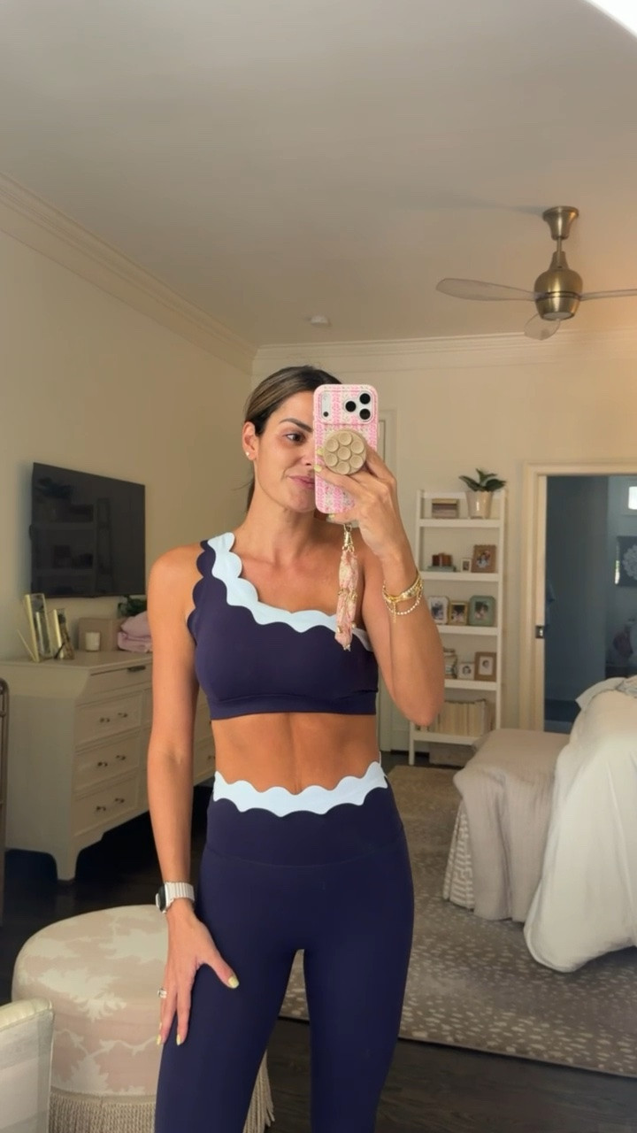 How adorable is this workout set💙
Comes in tons of colors!!

Activewear, scallops, wiskii activewear, workout set, Katy Harrell

#LTKActive #LTKootd