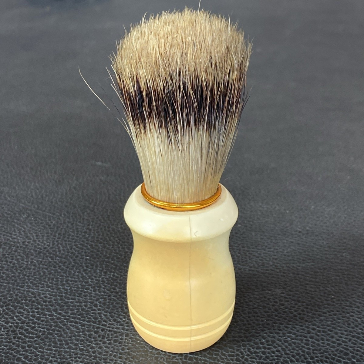 Retro Vtg Shaving Brush Badger Bristle Ivory Color Hard Plastic Unbranded Faded | eBay | eBay US