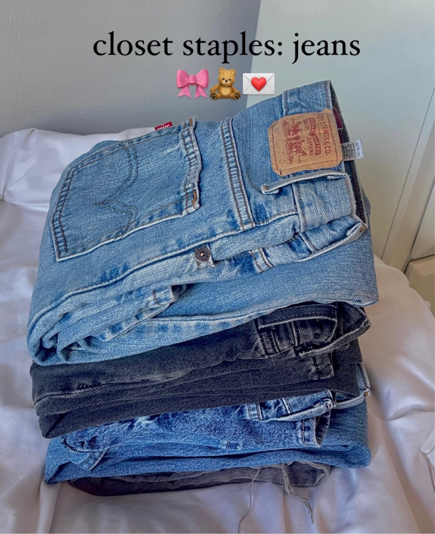 must have jeans for your closet 🤎 #jeans #levis #abercrombie #denim