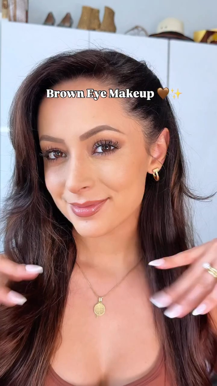 My go-to everyday brown eye 🤎✨
Soft, simple, and the kind of look you can wear on repeat—whether it’s errands, meetings, or a casual day out 💁🏽‍♀️
Linking all the products I used in my LTK for you 💌
Easy staples you’ll keep reaching for 🤍
Tap to shop + save for your next makeup day 💾✨
#LTKbeauty #LTKfinds #LTKmakeup #everydaymakeup #browneyes #makeuproutine #beautyfavorites #latinabeauty #makeuptips #shopmylook

#LTKdayinmylife #LTKBeauty #LTKgrwm