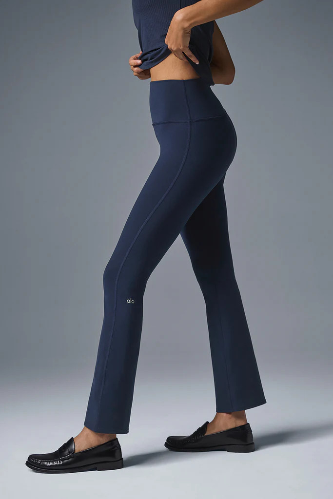 Airbrush High-Waist 7/8 Bootcut Legging | Alo Yoga (US)