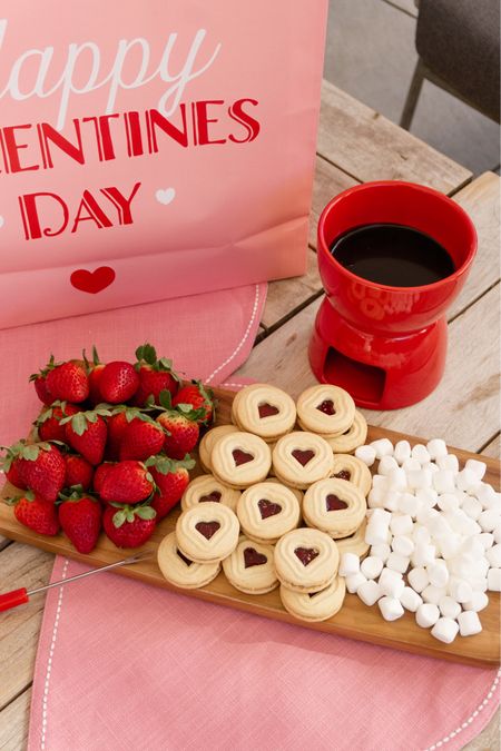 Valentine’s Day Chocolate Fondue 💗❤️

#LTKhome #LTKunder50 #LTKfamily