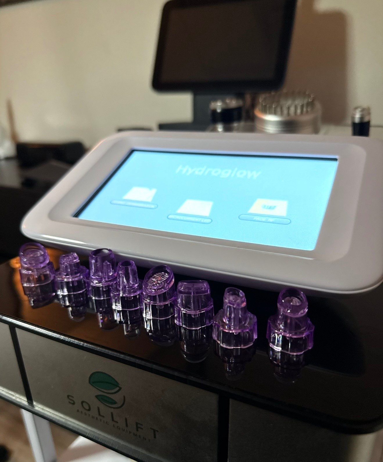 Glownar hydrodermbrasion dupe tips! 
Glownar will most likely hate me for posting these, but I found these on Amazon for 1/3 of the price that they sell them for. I’ve been using them for a few months now and they are absolutely amazing.! I even feel like they suction more than the ones that  glownar sells !  Now with the savings, you can replace them more often or have more sets of them on hand

#LTKselfcare #LTKBeauty #LTKvlog