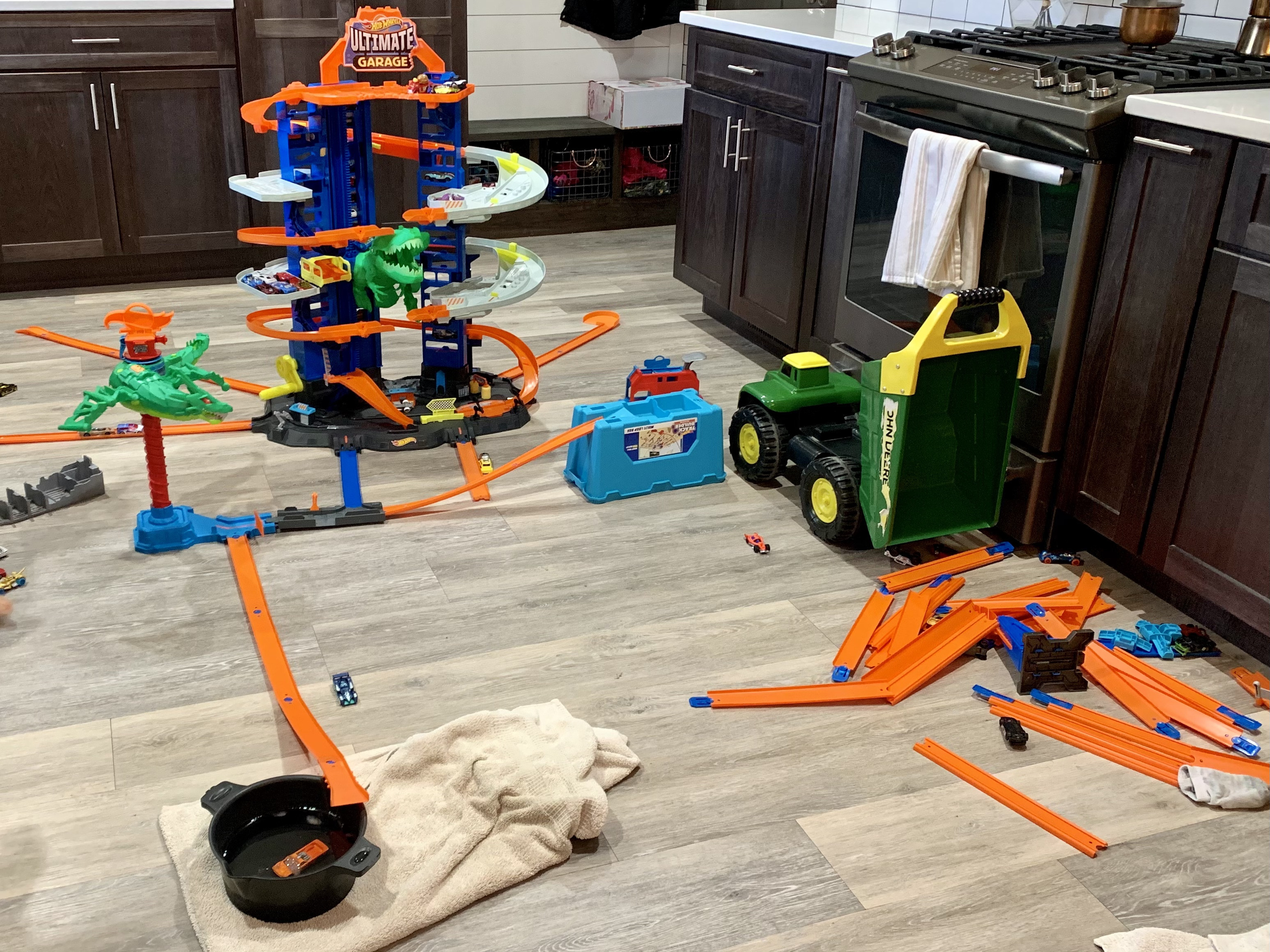 Visit the Mattel Store | Amazon (US)