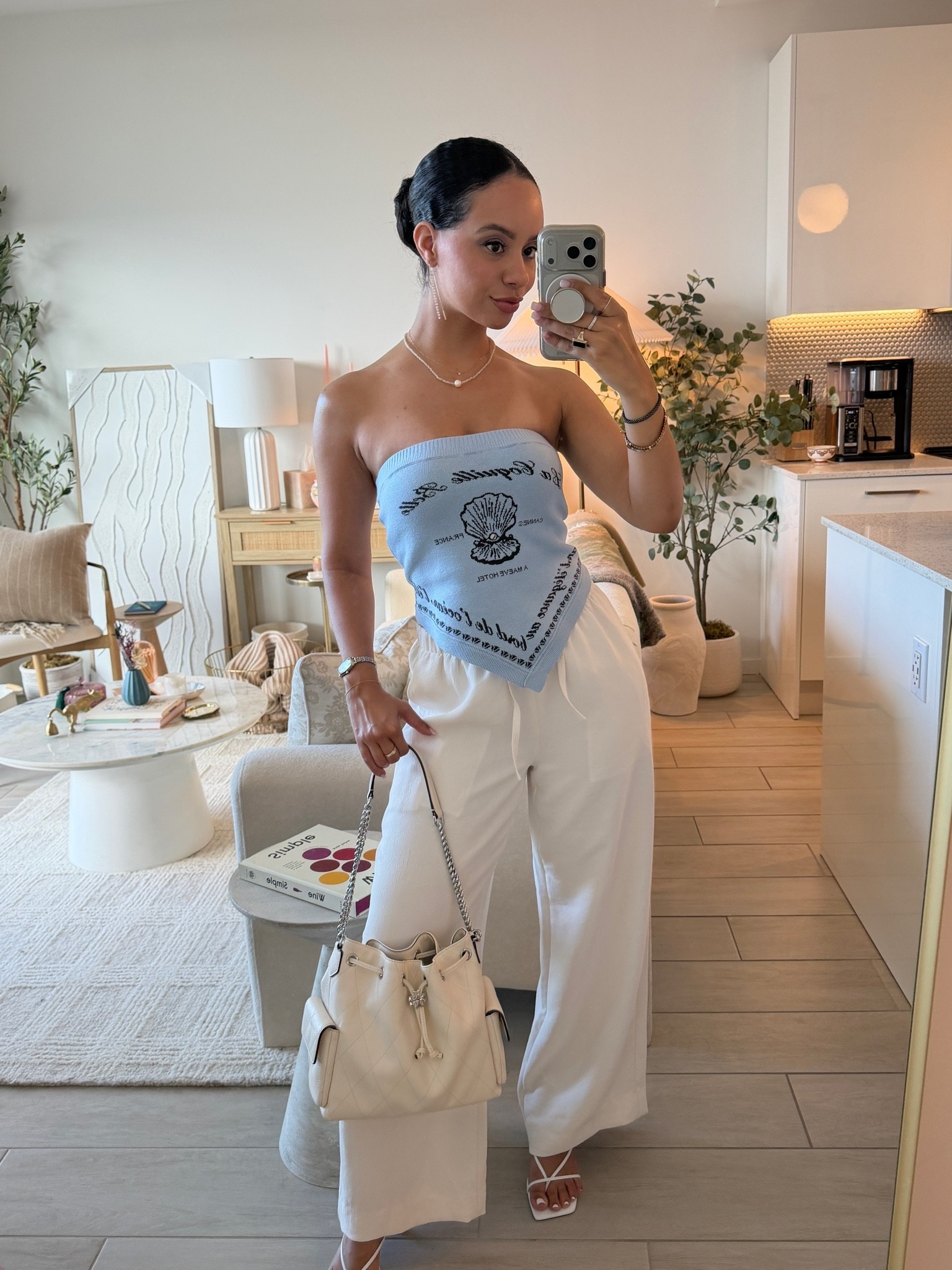 OOTN for a girls night out! Love this for a coastal moment, vacation, or brining the vacay vibes to you 

XS top, S pants, sized up to an 8 in heel @Anthropologie @Aritzia

#LTKgrwm #LTKootd #LTKdayinmylife
