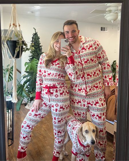 Matching family PJ’s for Christmas time! Available in men’s, women’s, kids + pets!! 

I’m wearing S in top + bottom and Jesse is in M in both! Fits TTS. Quinn is in M (she’s 40 lbs and skinny but wide chest) and prob could have sized up to L! 