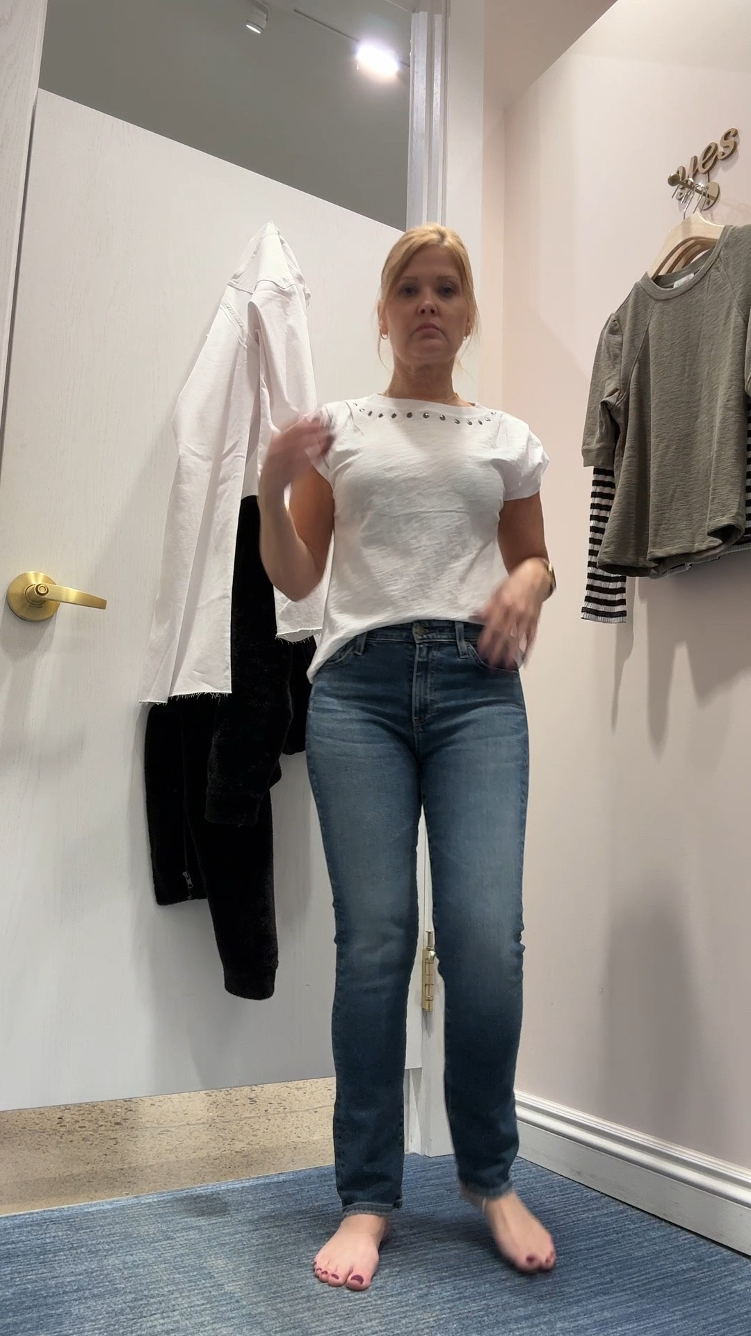 Evereve in the dressing room💜

#LTKStyleTip